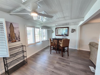 bonus room/ dining