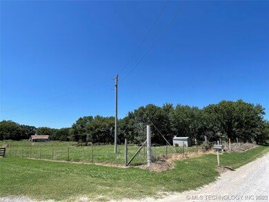 8015 N 145 Rd, Beggs, OK 74421 - photo 3