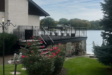 9630 Reding Cir, Des Plaines, IL 60016 - photo 3