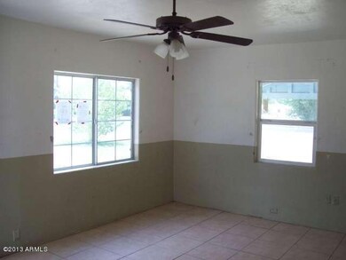 023-189892 - Living Room III