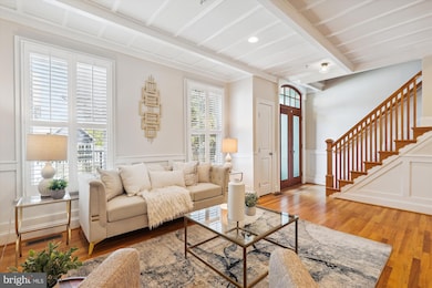 229 Locust St SE unit 3, Vienna, VA 22180 - photo 3