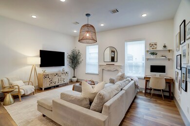 842 Wakefield Dr, Houston, TX 77018 - photo 7