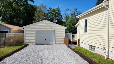 291 Vine St, Geneva, OH 44041 - photo 4