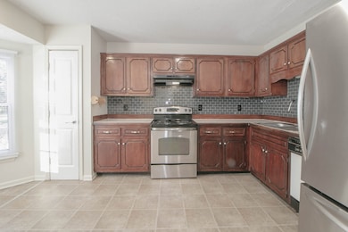 2000 Tynewood Dr unit 2006, Clarksville, TN 37042 - photo 3