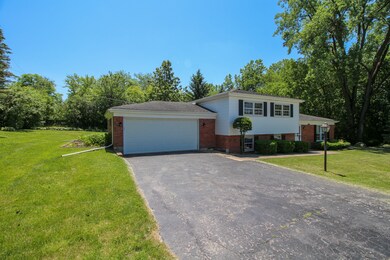 18201 Rockwell Ave, Homewood, IL 60430 - photo 2