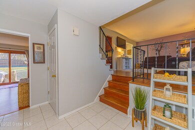 40 Huntwood Dr, Clifton Park, NY 12065 - photo 5