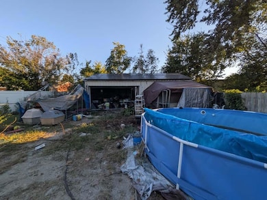 3_photo-116-east-grandriver-street