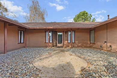 20138 Busch Ct, Redding, CA 96002 - photo 3