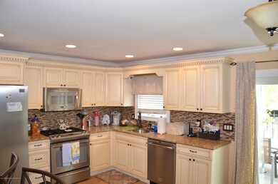 461 Leverett Ave, Staten Island, NY 10308 - photo 3