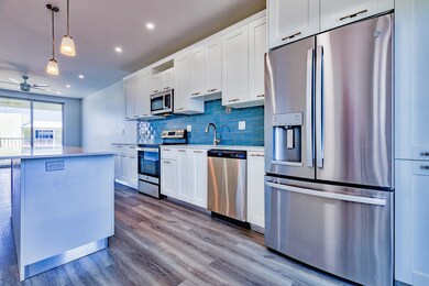 22 501 E Ocean 26