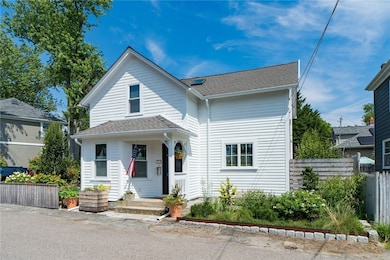 129 Cedar Ave, Riverside, RI 02915 - photo 2