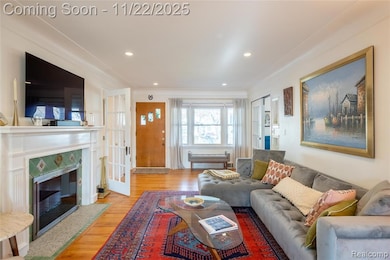 1217 Mayfield Dr, Royal Oak, MI 48067 - photo 2