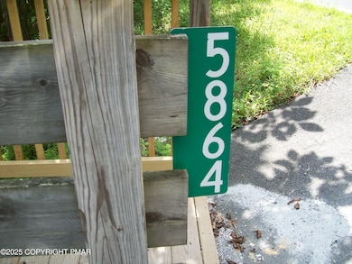 5864 Decker Rd, Bushkill, PA 18324 - photo 2