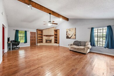 5515 Karelian Dr, Houston, TX 77091 - photo 4