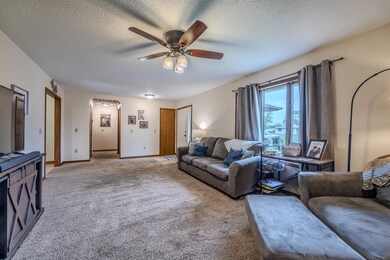 Phil Reed _ 815 E 16th-3