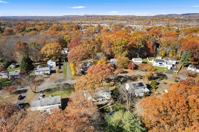 28 Fallon Dr, North Haven, CT 06473 - photo 3