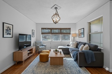 2118 Cheshire Ln, Houston, TX 77018 - photo 2