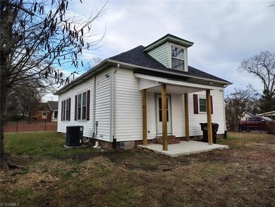 1414 E Green Dr, High Point, NC 27260 - photo 6