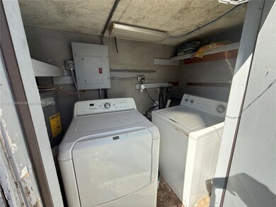 521 SW 9th St unit 2, Hallandale Beach, FL 33009 - photo 7