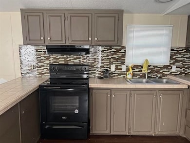 907 E De la Rosa St, Del Rio, TX 78840 - photo 6