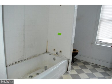 1121 Moss St, Reading, PA 19604 - photo 6