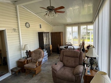 611 Sunshine Dr unit 611, Frostproof, FL 33843 - photo 2