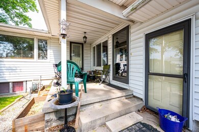 1308 Toll Cir, Bluffton, IN 46714 - photo 4