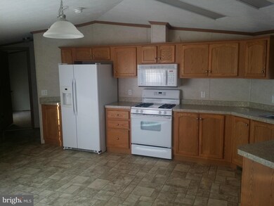 35 Daniel Dr, Lothian, MD 20711 - photo 4