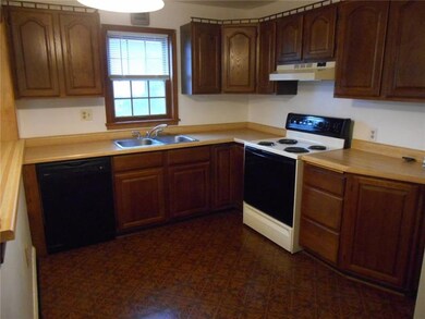 Fully equipped kitchen.