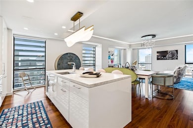 2 Canal St unit 2301, New Orleans, LA 70130 - photo 4