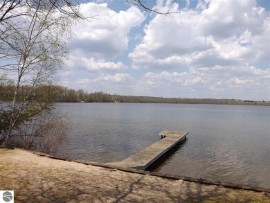 1501 Driftwood Ct, West Branch, MI 48661 - photo 5