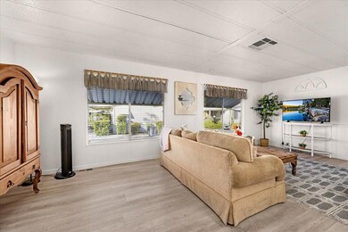 2706 W Ashlan Ave unit 323, Fresno, CA 93705 - photo 3