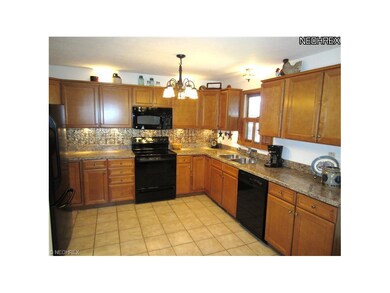 Gorgeous Updated Kitchen, ALL Appliances Stay! Cer
