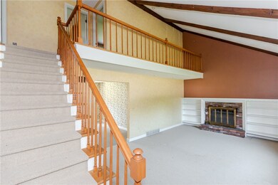 Entry / foyer