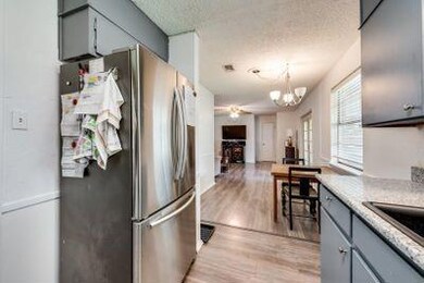 509 Holly Hill Dr, Hurst, TX 76053 - photo 7