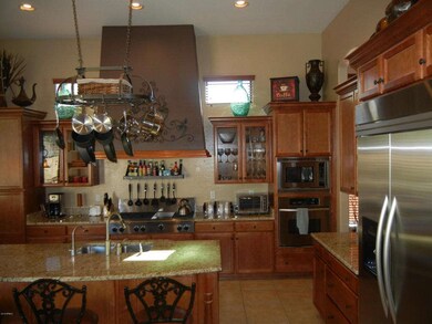 GOURMET KITCHEN