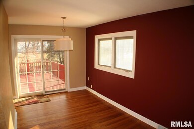 1205 Meadow Lane Dr, Bettendorf, IA 52722 - photo 3