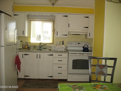5472 Box R Kitchen