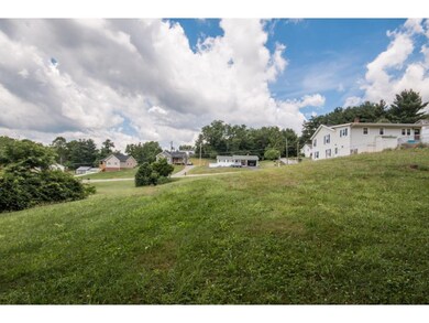 Gently Sloping Lot