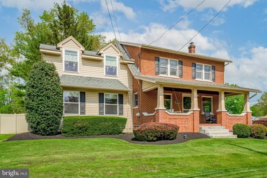 105 N 4th St, Telford, PA 18969 - photo 2