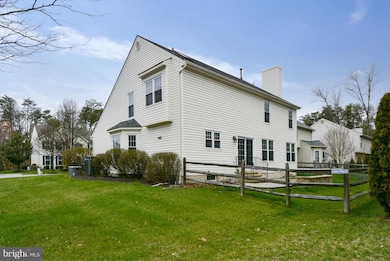 8804 Country Oak Dr, Odenton, MD 21113 - photo 3