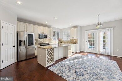 17044 Anns Brook Ct, Woodbridge, VA 22191 - photo 7