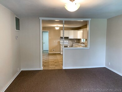 731 S Strong Blvd, McAlester, OK 74501 - photo 4