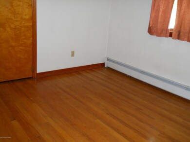 1565 Shoemaker Ave, Wyoming, PA 18644 - photo 6