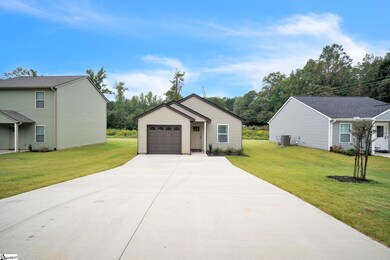 407 Waters Rd, Inman, SC 29349 - photo 2