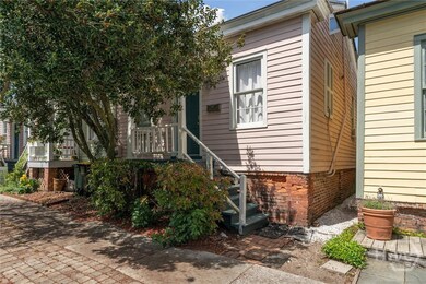 526 E Charlton St, Savannah, GA 31401 - photo 4