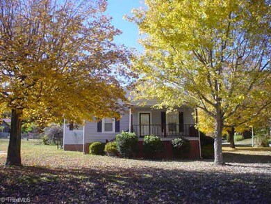 903 Fermer Rd, Asheboro, NC 27203 - photo 2