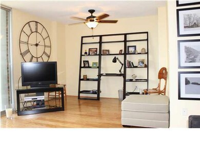 L shaped alcove makes great space for desk, shelve