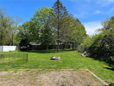 11 Pond St, Westerly, RI 02891 - photo 3