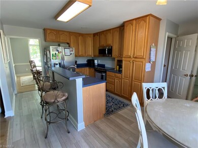 2483 Linnie Ct, Asheboro, NC 27205 - photo 6